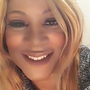 Meet your Posher, A dianna